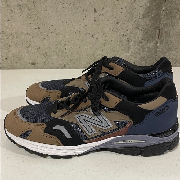 New Balance Men's Black and Tan Sneakers - Picture 2 of 7